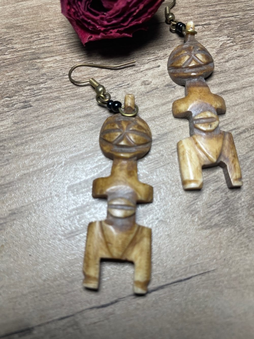 Hand-Carved Brown horn Tribal Figure Earrings - Picture 3 of 5